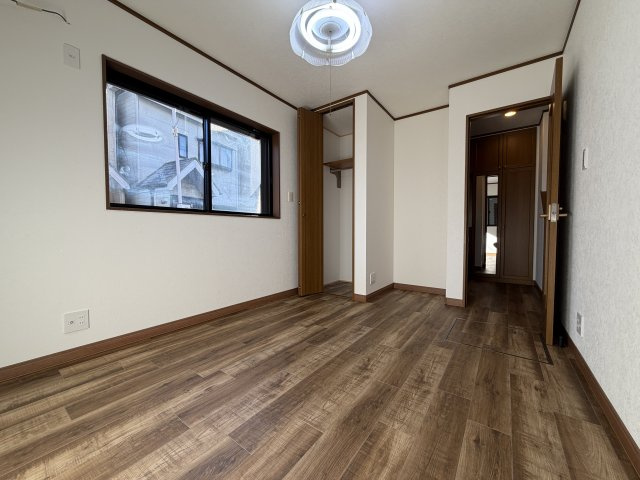 武庫町2丁目　リフォーム済み中古戸建の洋室