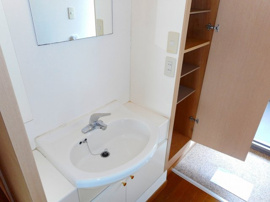 内装は落ち着いています