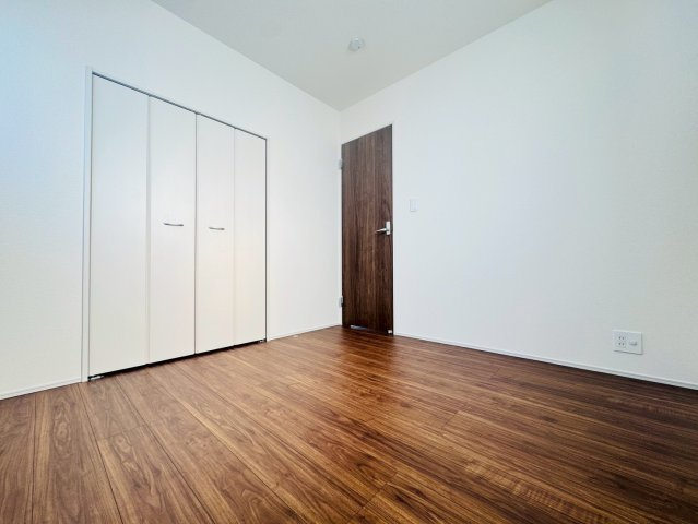 ■■うるま市与那城屋慶名－3号棟（全3棟）の洋室|スタンダードな洋室です