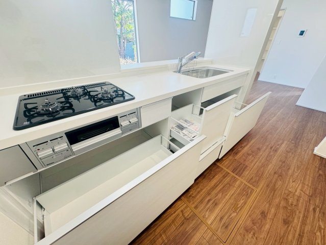 ■■うるま市与那城屋慶名－3号棟（全3棟）のキッチン|お料理しやすいキッチンです