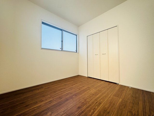 ■■うるま市与那城屋慶名－3号棟（全3棟）の洋室|個人の部屋や寝室として使える洋室です