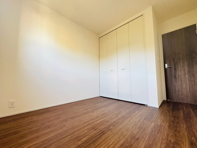 ■■うるま市与那城屋慶名－3号棟（全3棟）の洋室|きれいな洋室です