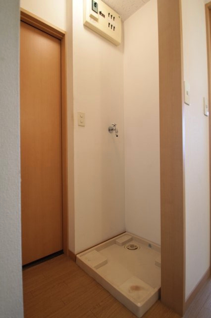 ＹＫクラウンの設備|洗濯機置場　※他室参考写真