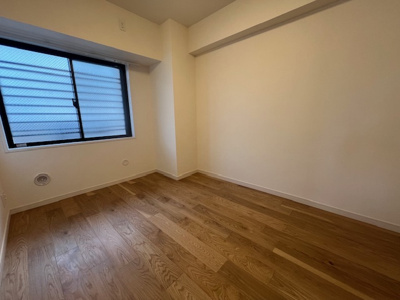 【寝室】 | ナイスステージ湘南台 | 落ち着いた色調の寝室です