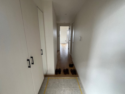 【玄関】 | ナイスステージ湘南台 | 明るい玄関です