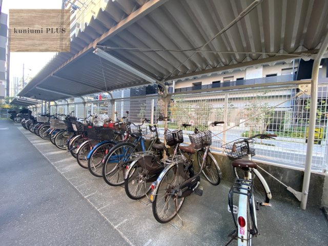 プレシオ野江の駐輪場