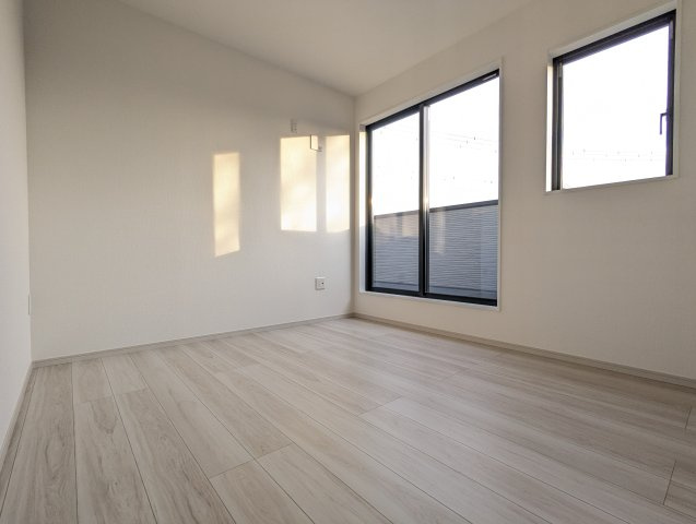 水戸市河和田12期の洋室|フローリングの部屋は家具やインテリアともマッチしてお洒落感が出やすく身の周りの整理がしやすく魅力的です～♪