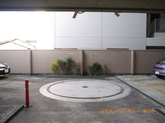 【駐車場】 | 機械式の駐車場がありますので、車必須のかたには、安心です。