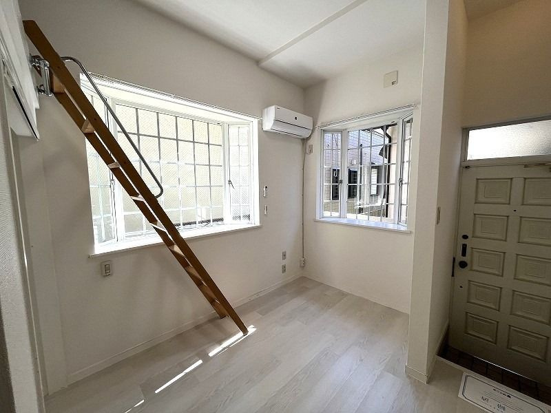 ローズアパート(Q-057)の洋室