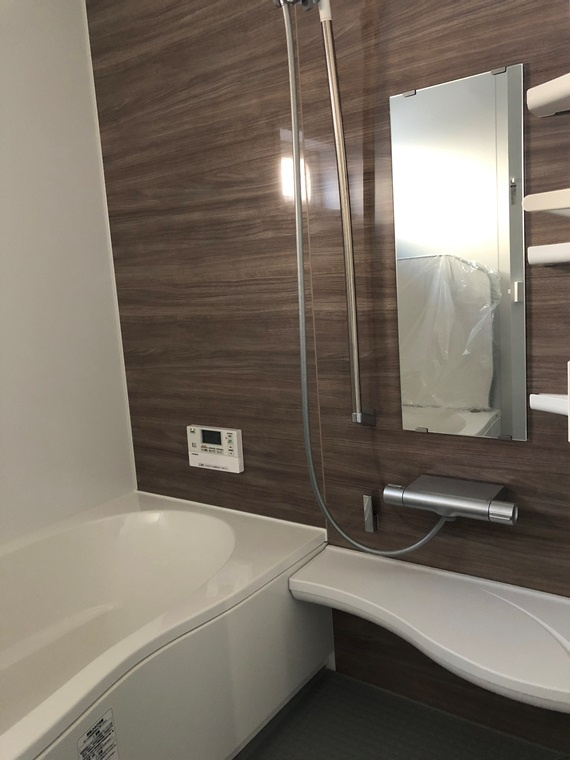 うれし野戸建の浴室