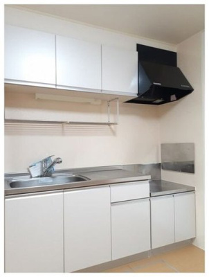 【キッチン】 | スクエアハイツＢ | コンパクトなキッチンで掃除もラクラク