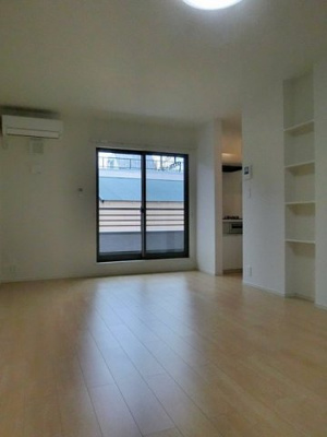 【居間・リビング】 | ジュネス藤・Ⅲ | ゆったりとした居間です