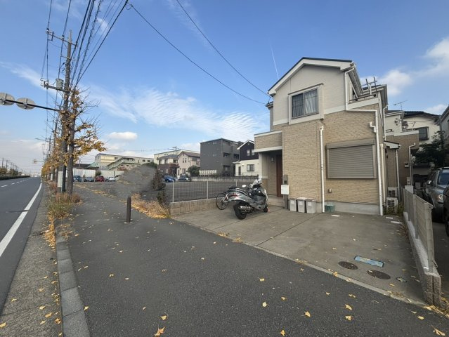 【前面道路含む現地写真】 | □■藤沢市円行1丁目 中古戸建■□