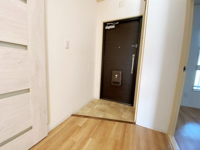 第1山田マンションの玄関|別号室の参考写真です。