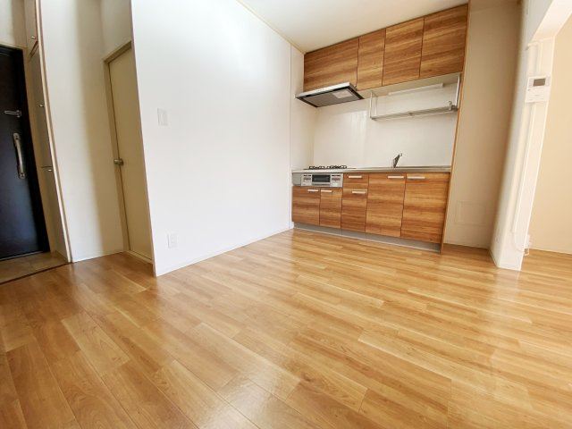 第1山田マンションの居間・リビング|別号室の参考写真です。