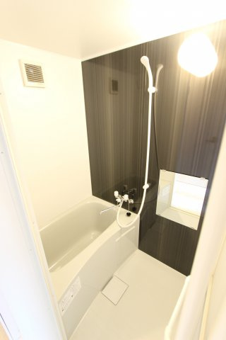 ユナイト小机マイネルリーチの浴室