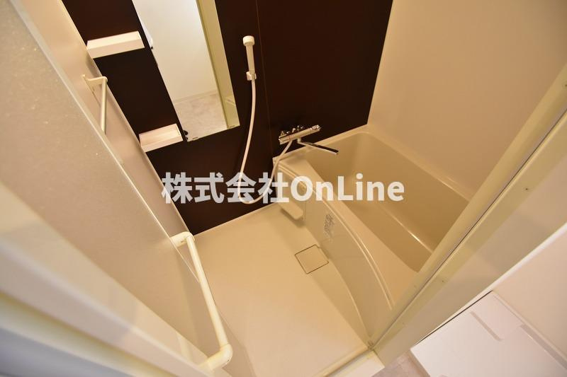 ART Tennoujiの浴室