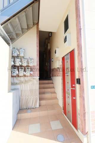 ユナイト日吉クイーン・マカダミアのエントランス