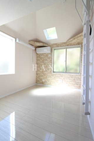 ユナイト日吉クイーン・マカダミアの居間・リビング