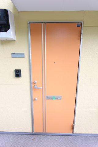 ユナイト 大倉山サンティの杜の玄関