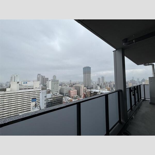 グランドメゾン大阪上本町のバルコニー