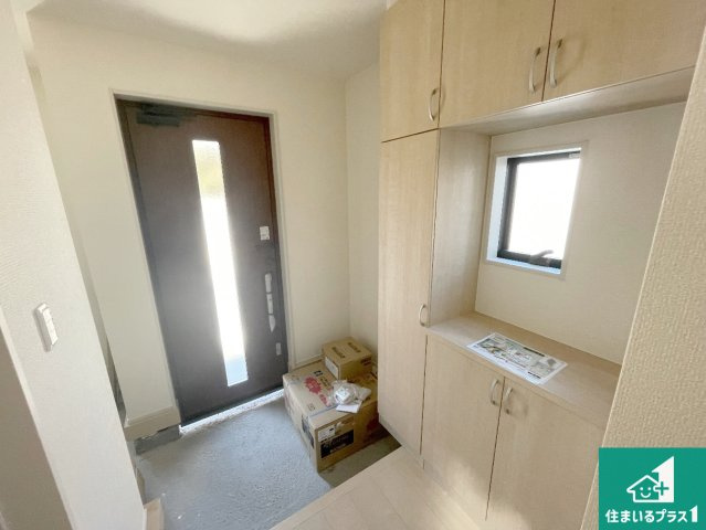 神戸市北区道場町日下部　第1期　新築一戸建ての玄関|シューズボックスにはたくさんの靴が収納できるので玄関周りはいつもスッキリ！ご家族が増えても安心！