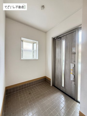 【玄関】 | 寄居町用土　中古住宅   | 現地(2026年7月撮影)