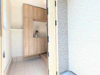 【玄関】 | 大津市真野1丁目34-27　中古戸建