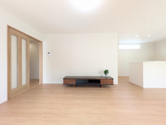 【居間・リビング】 | 大津市真野1丁目34-27　中古戸建