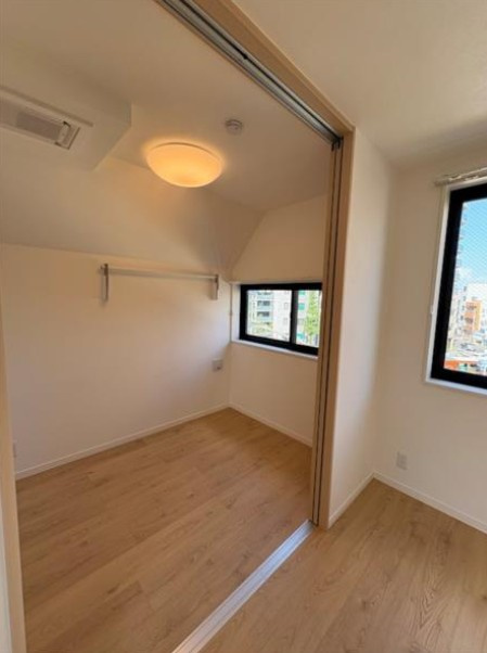 スワンクロスビルのその他