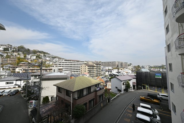 グランドハイツ甲陽園の展望|バルコニーからの眺望です。