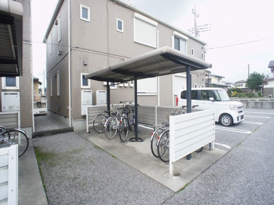 【その他共用部分】 | グラフィアスⅠ | 屋根付きの駐輪場があります♪