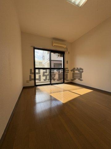 仲介手数料0！！セシボンIIIの居間・リビング