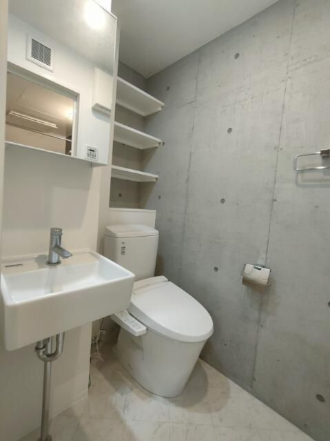 グランドカーサ大森の独立洗面台|※別部屋写真となっておりますのでご参考までにご覧いただけますと幸いでございます。
詳しくはお問合せくださいませ。