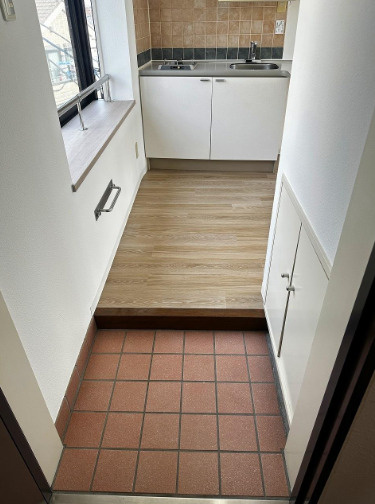 ローズガーデン駒沢　最上階　南向き　ロフト付きの玄関