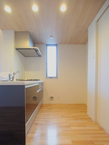 クオーレ大町東 A棟のキッチン