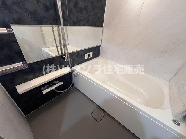 ひらかた北山アミスタ2号棟の浴室|浴室乾燥機付き
■物件内覧・資金計画相談・住宅ローン相談、リフォーム相談、お問合せ受付中■
※当日・翌日のご内覧、ご相談はお電話でのお問合せがスムーズです！