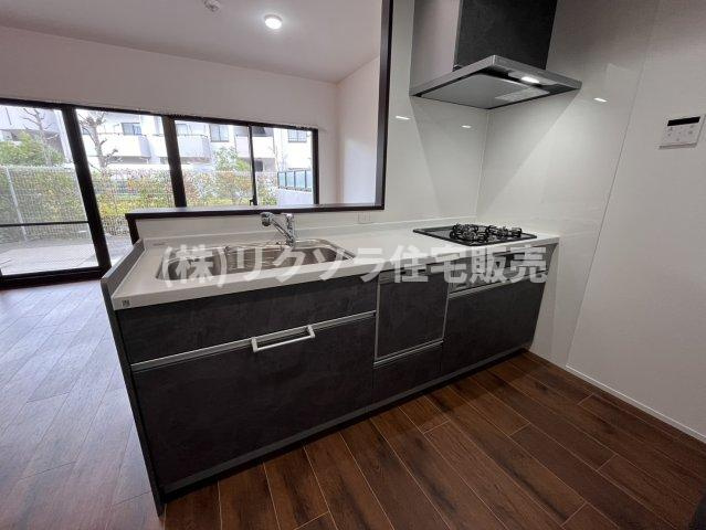 ひらかた北山アミスタ2号棟のキッチン|カウンターキッチン
■物件内覧・資金計画相談・住宅ローン相談、リフォーム相談、お問合せ受付中■
※当日・翌日のご内覧、ご相談はお電話でのお問合せがスムーズです！