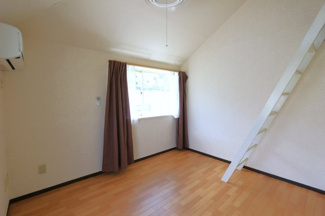 【居間・リビング】 | Sun lit house