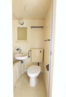 【トイレ】 | Sun lit house