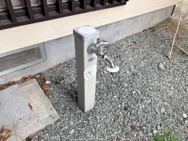 売中古戸建　焼津市三ケ名のその他|外水栓。水やりや洗車、掃除などが手軽に行え、生活の利便性が向上しますね！