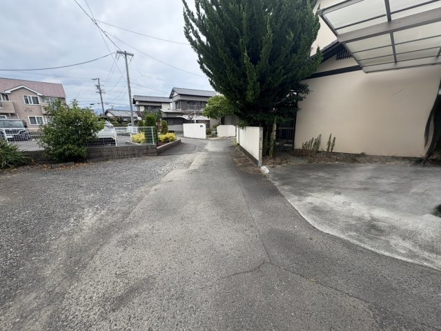 売中古戸建　焼津市三ケ名の前面道路含む現地写真