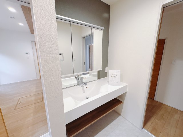 宇都宮市花房3丁目 2期 全2棟のその他|〇2号棟 ロフト〇
まるで秘密基地のような子供心をくすぐられるロフト。お子様の遊び場としても、収納としても万能に利用できます♪
※2025年12月撮影