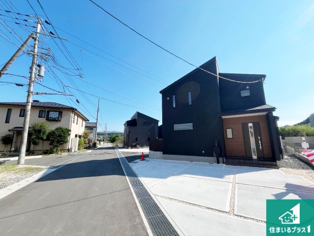 12日(土)13日(日)現地ご見学可能！　神戸市北区道場町日下部　全7邸の前面道路含む現地写真|周辺は閑静な住宅街！前面道路広々で車の出し入れも便利です。駐車が苦手な方でも安心して車庫入れできます！
