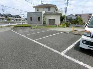 【駐車場】