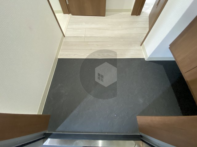 badge tomoi Nord 1の玄関