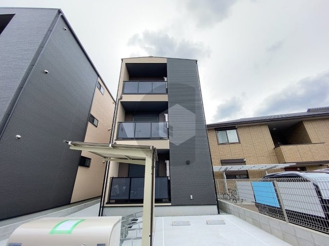 badge tomoi Nord 1の外観