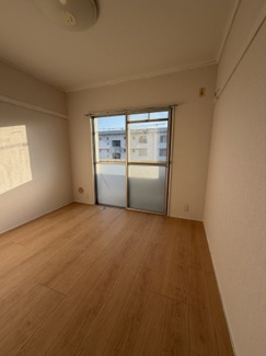 【洋室】 | 小室ハイランドC街区 | 4.5帖