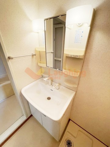 久留米市山川安居野３丁目の賃貸マンションの洗面所|コンパクトで使いやすい洗面所