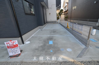 【駐車場】